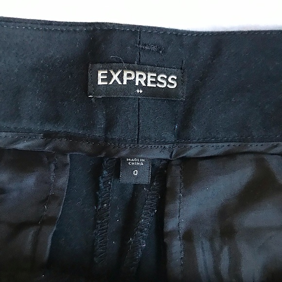 🔥EUC EXPRESS DRESSY FULLY LINED REALLY NICE SOLID BLACK PAIR OF SHORTS!! - Picture 4 of 7